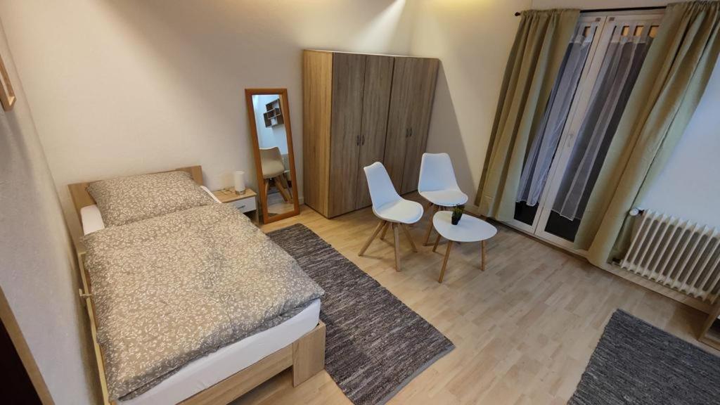 Ferienwohnung-Monteurwohnung Berta, 3 Personen In Kleve, Zentrale Lage Kleve  Bagian luar foto